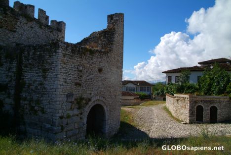 Postcard Berat (AL) - citadel, fragment of the main gate