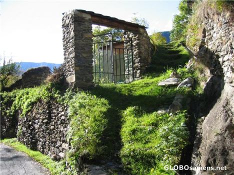 Postcard Nature and Ruins in Ordino