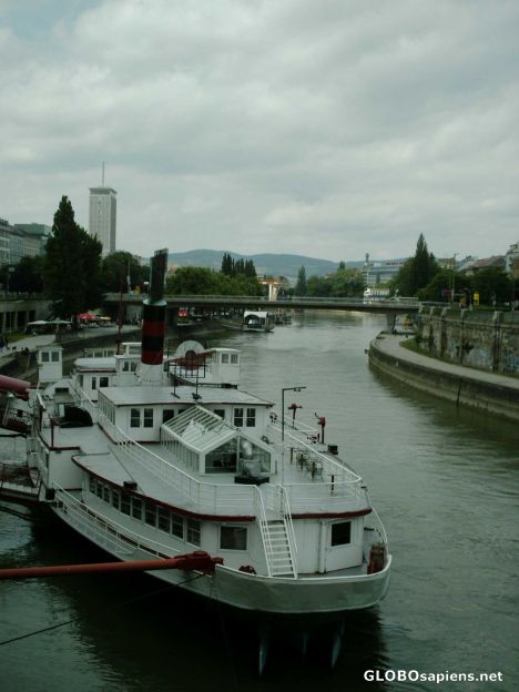 Postcard The Danube (Canal)