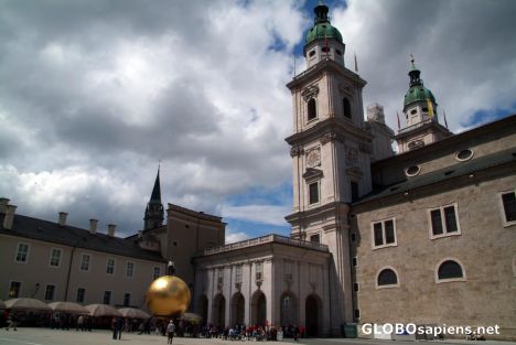 Postcard Salzburg (AT) - man on a sphere