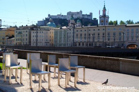Postcard Salzburg (AT) - a sitting sculpture