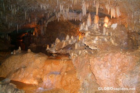 Postcard Harrison's Cave (BB) - a chamber