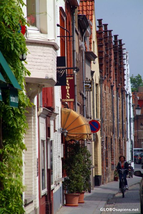 Postcard Bruges (BE) - a flat zoom of a side street