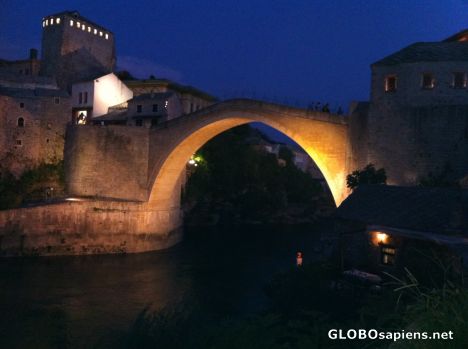 Postcard Mostar (BA) - the Stari Most (Old Bridge) at night