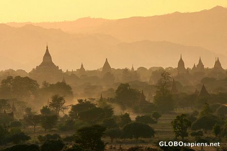 Postcard Bagan at sunrise