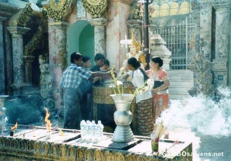 Postcard Making offerings at the Shwedagon