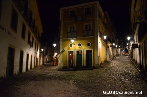 Postcard Salvador de Bahia (BR) - an alley at night