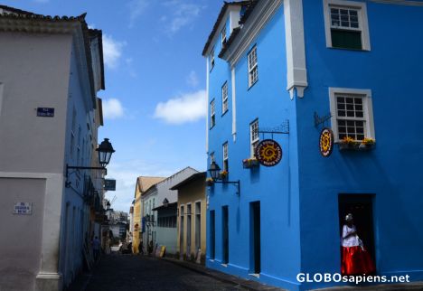 Postcard Salvador de Bahia (BR) - a blue house