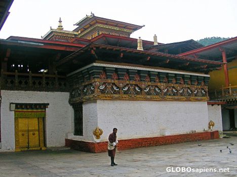 Postcard Punaka Szong: monastic quarter