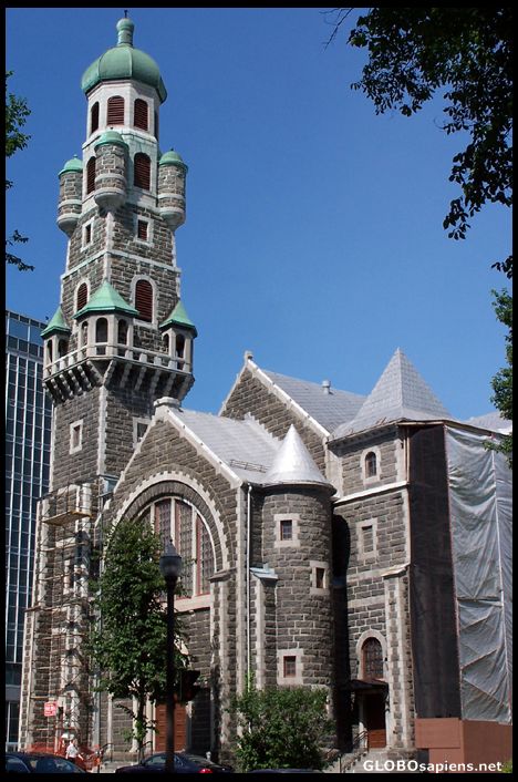 Postcard Church on Grande Allee and De L'Amerique Francaise