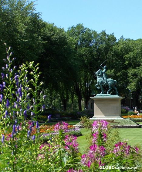 Postcard Jeanne D'Arc Garden & National Battlefield Statue