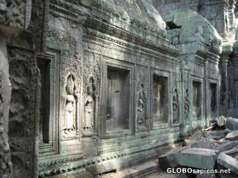 Postcard Ta Phom Ruins - Bayon Style Apsara Carving