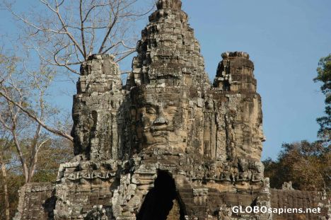 Postcard The Angkor Thom ruins, Main Gate