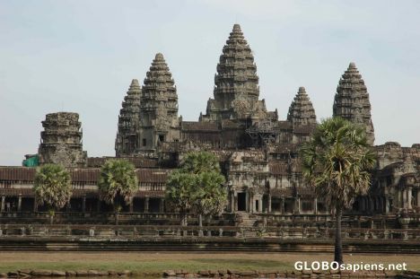 Postcard The Angkor Wat ruins - Magnificent Wonder