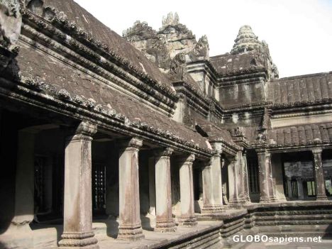 Postcard The Angkor Wat - Temple Courtyard - Upper Level
