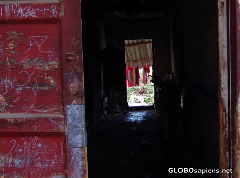 Postcard Guilin Doorway