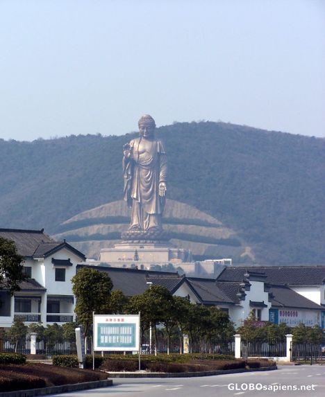 The 80 meter High Grand Buddha