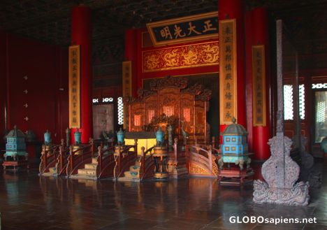 Postcard Beijing (CN) - in the Forbidden City - throne