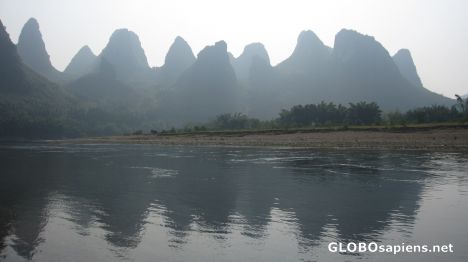 Postcard cruising on Li River 3