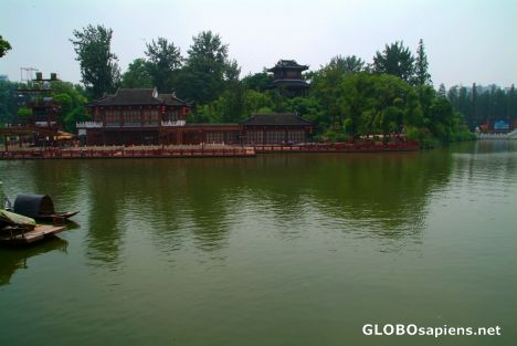 Postcard Nanjing (CN) - plenty of water in the park