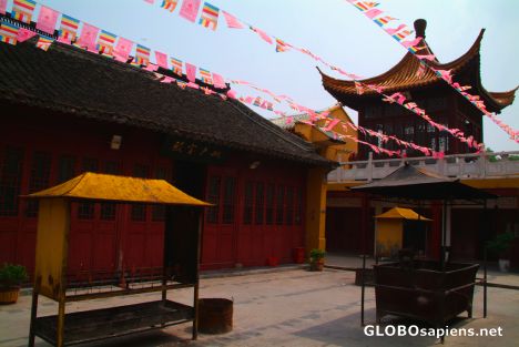 Postcard Nanjing (CN) - in the temple in the park