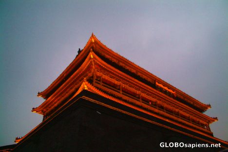 Postcard Xi'an (CN) - Drum Tower at dusk at angle
