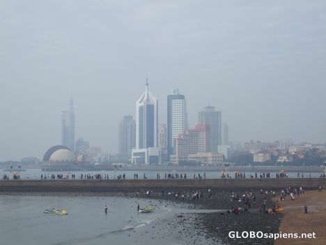 Postcard Qingdao Skyline