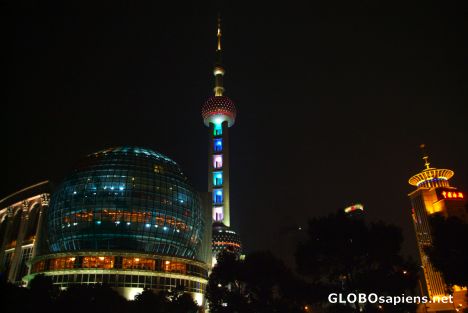 Postcard Shanghai (CN) - the Pearl Tower by night
