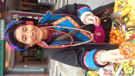 Postcard Tibetan lady