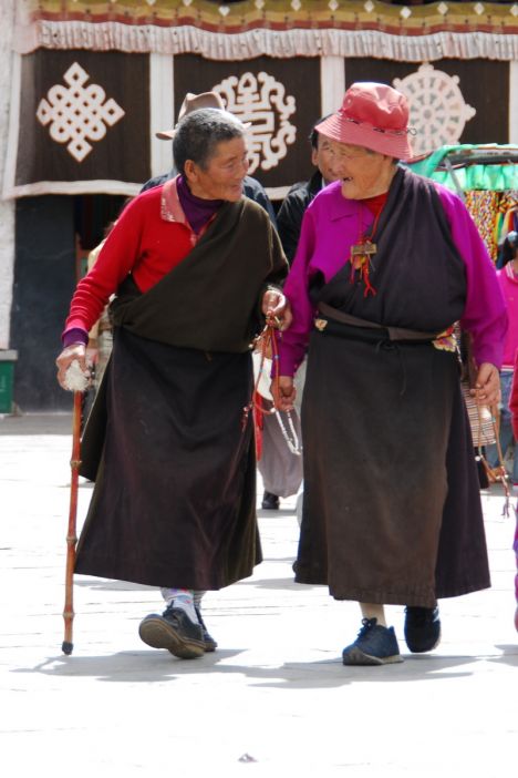 Postcard Elderly Pilgrims