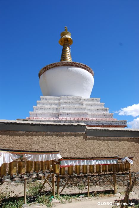 Postcard Thashilhumpo Kora: the stupa