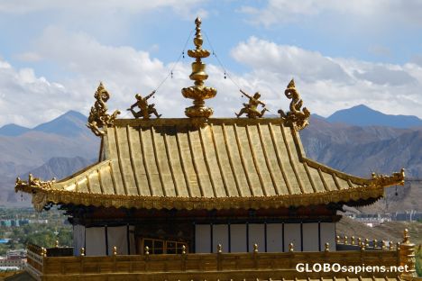 Postcard the gilded roof of Tashilhumpo Monastery