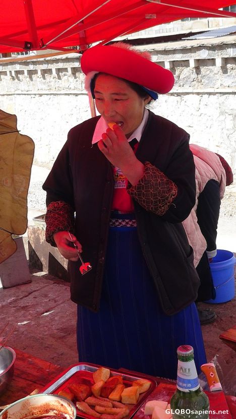 Postcard Tibetan lady