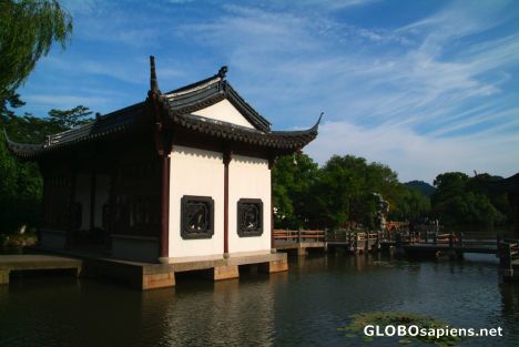 Postcard Hangzhou (CN) - pavilion on a pond
