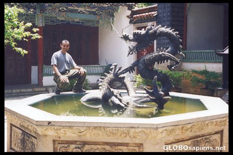Postcard Me at the Halong Tan pool in Kunming.