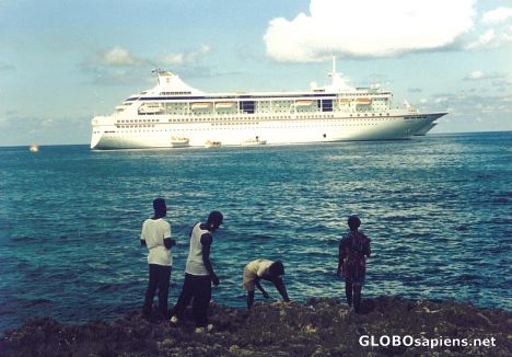 Postcard Carribean Cruiser