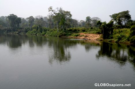 Postcard Ebonji (CM) - border river
