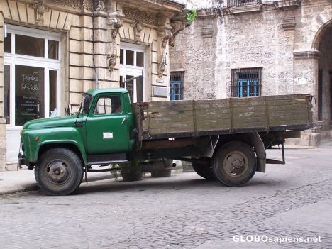 Postcard Camion en la Havana Vieja