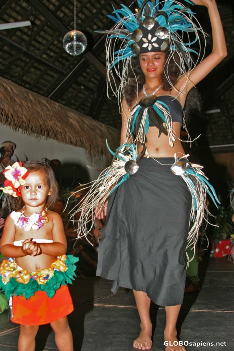 Postcard Rarotonga: Rarotongan Hotel dancing show