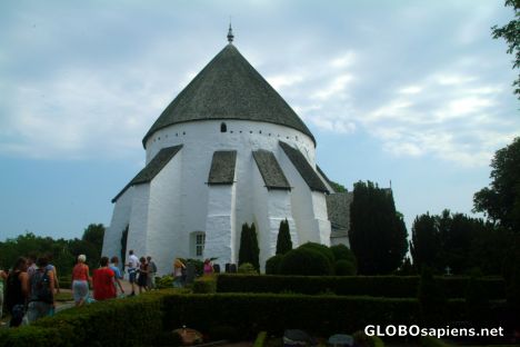 Postcard Osterlars (DK) - round church