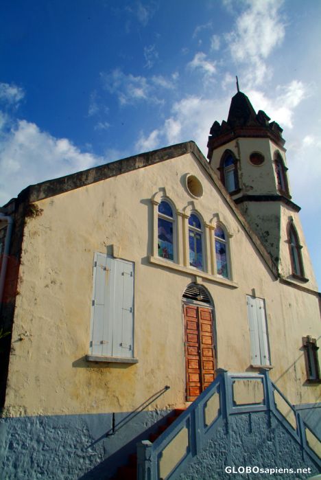 Postcard Roseau (DM) - small church