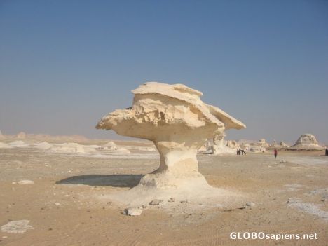 Mushroom Rock, White Desert