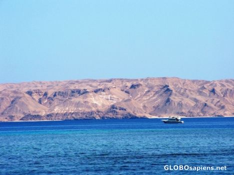 Postcard Land and sea near Abu Nuhas