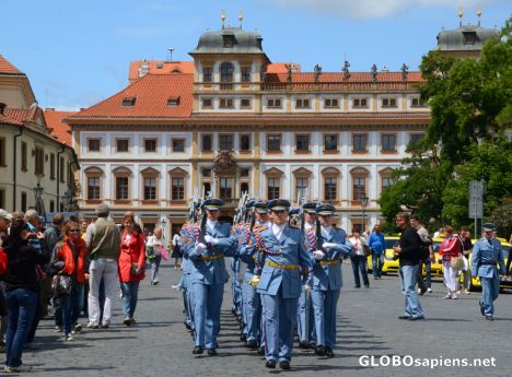 Postcard Prague (CZ) - Change of guard