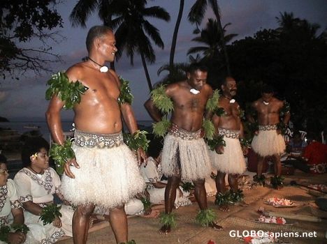 Postcard Fiji folklore dancing