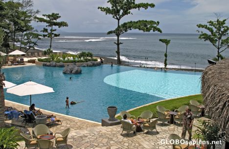 Postcard Arue - Tahiti - Radisson Hotel swimming-pool