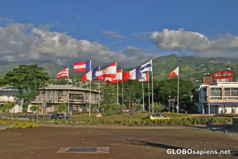 Postcard Papeete: Tahiti Nui Roundabout