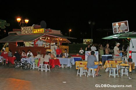 Postcard Papeete: Vaiete Square food vans