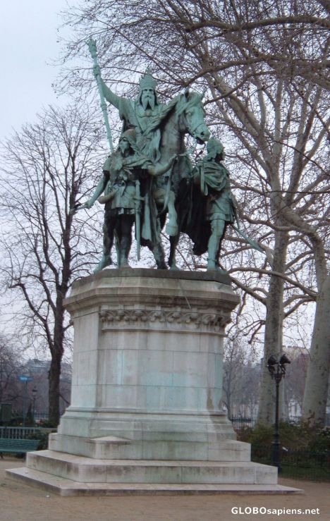 Postcard Charlemagne's statue