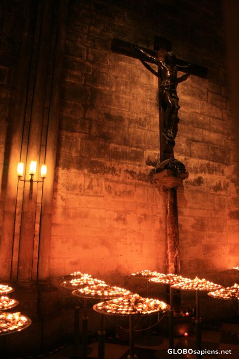 Postcard Notre Dame - the Crucifix